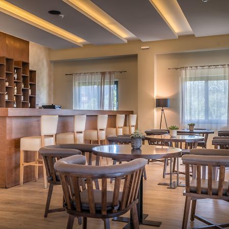 Elegance Luxury Executive Suites - Adults Only Tragáki Kültér fotó